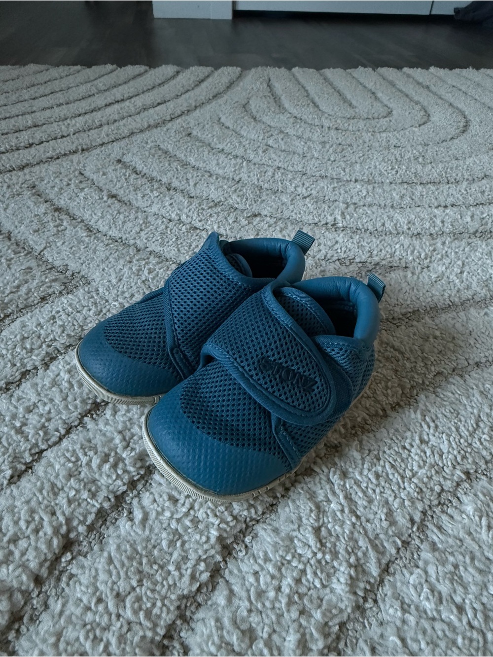 Stonz Cruiser shoes